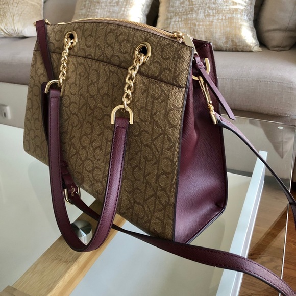 Calvin Klein Logo Satchel Handbag🤎✨ - Picture 3 of 8